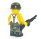 Preview: CustomBricks US GI  Soldat mit Waffe aus LEGO Teilen mit hochwertigem Druck