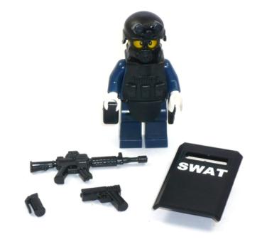 CustomBricks Figure Policeman SWAT with Weapen made of LEGO bricks