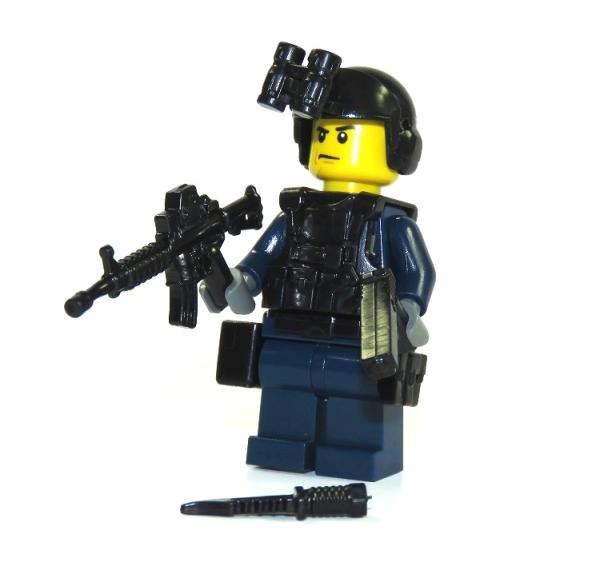 Custom Figur Polizist Spezialeinheit aus LEGO® Teilen mit Custom Zubehör von minifig.cat