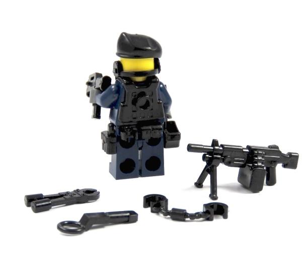 Custom Figur Spezialeinheit SWAT aus LEGO® Teilen mit Custom Zubehör Cap und Waffe