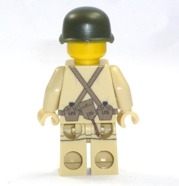 CustomBricks Figure U.S. Airborne Soldier tan made of LEGO bricks